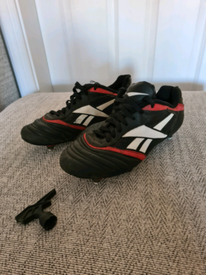 mens size 9 football boots